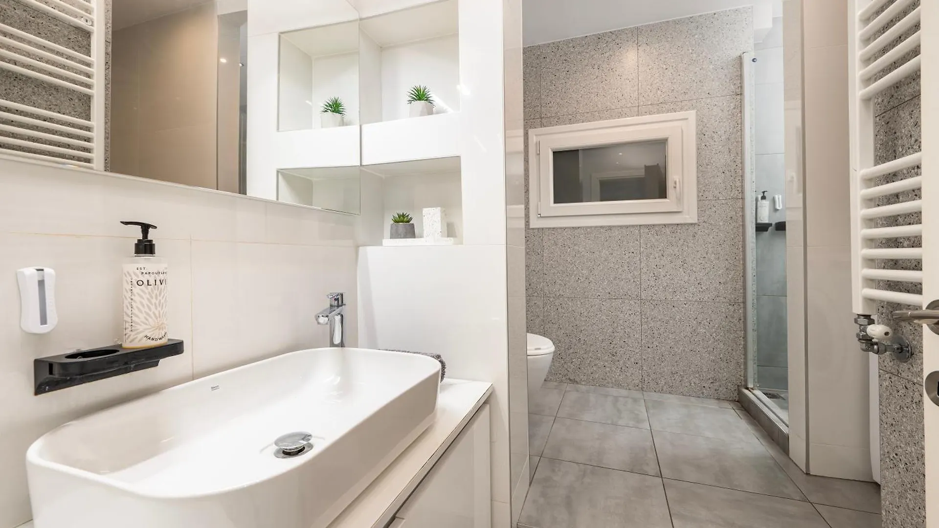 Houseloft Grand Vista Apartment Salonic